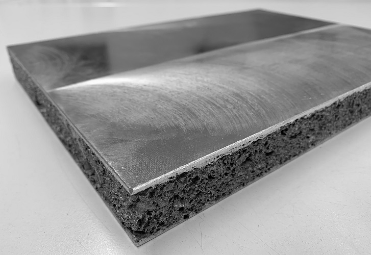 image of the material 'Aluminium-Aluminiumschaum-Sandwich'